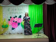 Работники Дома культуры с. Толстовка подготовили для жителей конкурсно-познавательную программу «Вместе дружно мы живем»