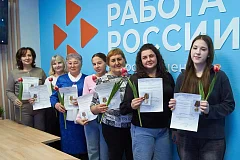 Волонтеры получили заслуженные награды в преддверии женского праздника